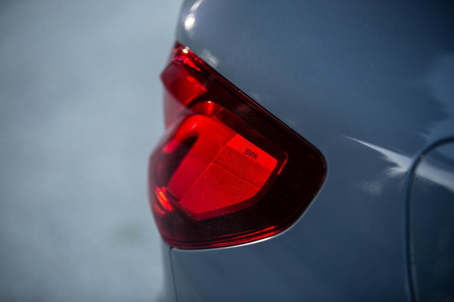 Детали экстерьера BMW 118i Luxury Line (F40) 2019 года  (WW) (фото 14 из 40)